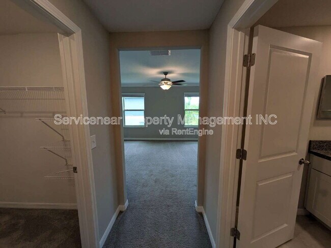 Building Photo - 11818 Dumaine Valley Rd
