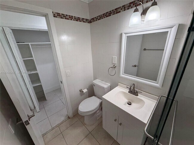 Building Photo - 4229 Bougainvilla Dr