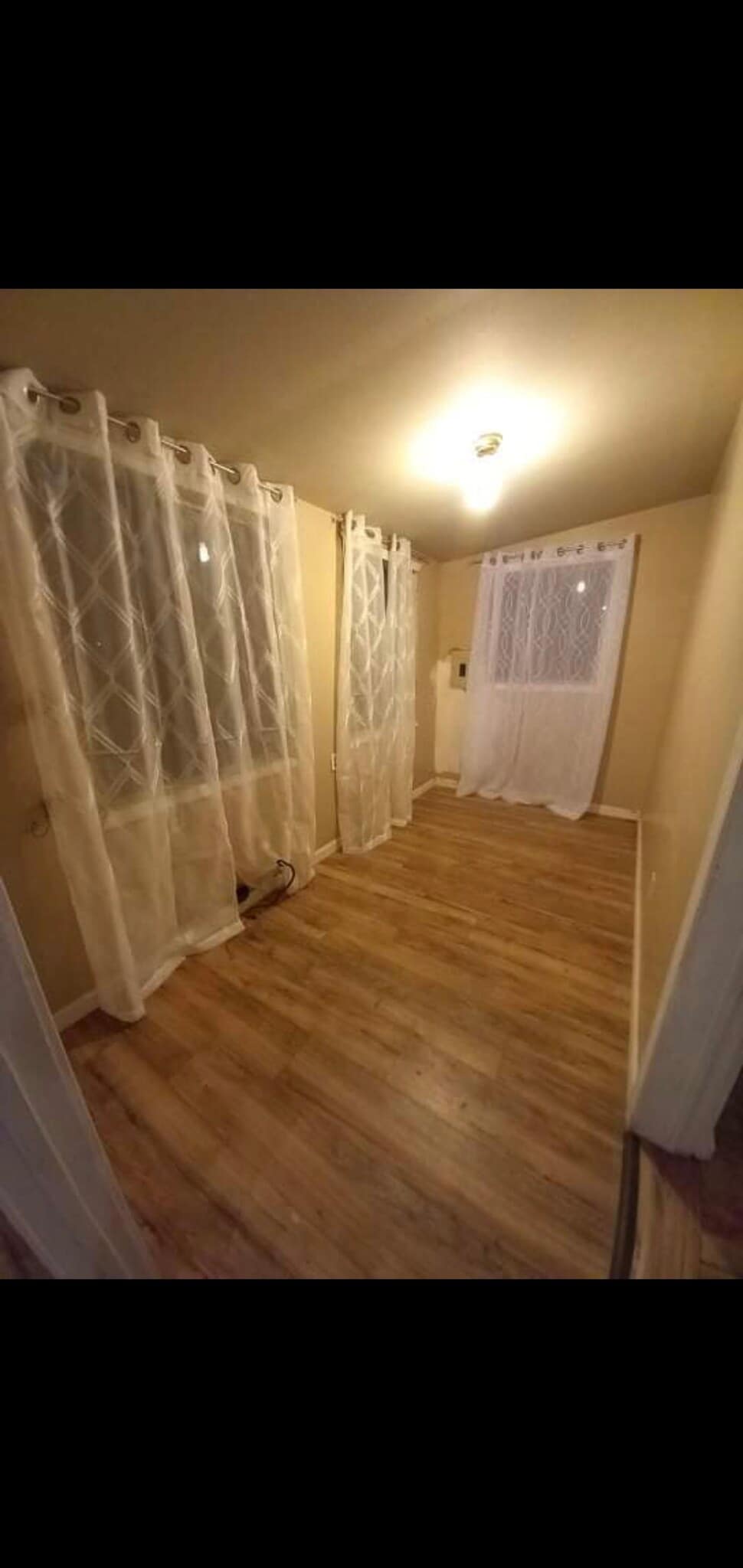 LAUNDRY ROOM - 409 Belmont Ave