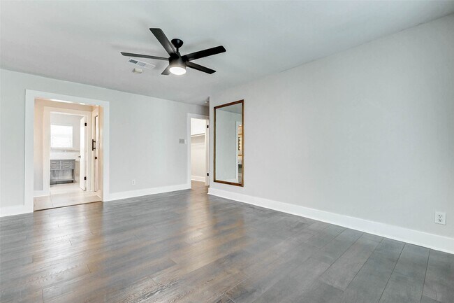 Building Photo - 22222 Greenbrook Dr