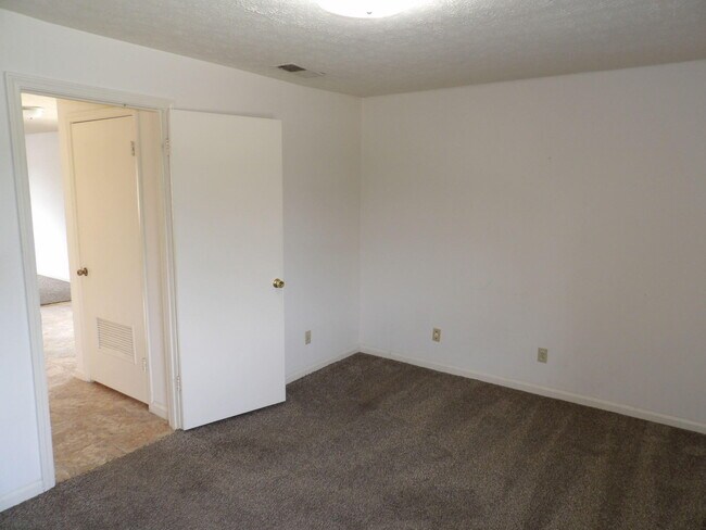 Building Photo - 1325 Powhatan Trail