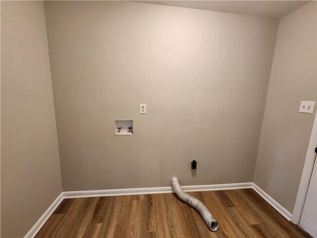 Building Photo - 3 Bed Ranch Home -Chesterfield/Midlothian-...