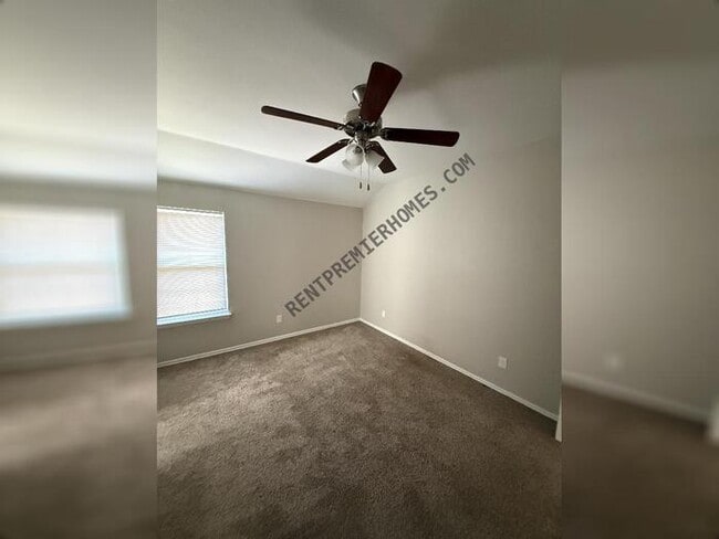 Building Photo - 3116 SE 96th St