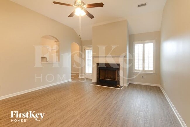 Building Photo - 1027 Deerwood Cir