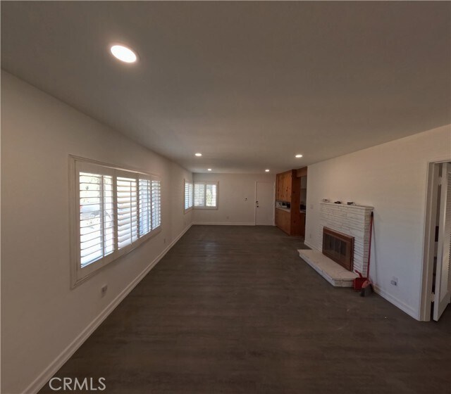 Building Photo - 255 W La Verne Ave