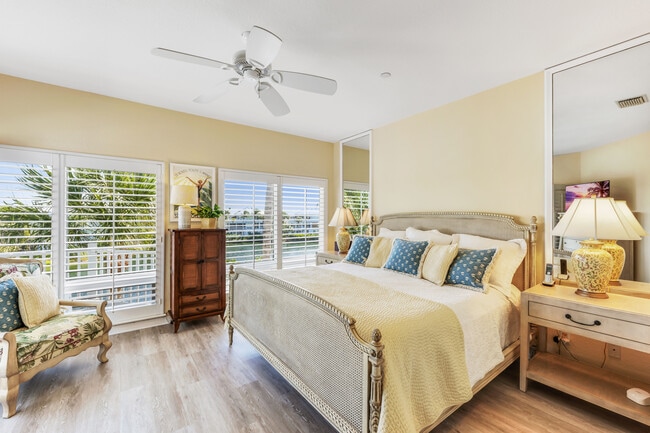 Building Photo - 777 Beach View Dr