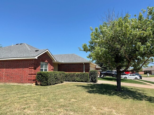 Building Photo - 1001 Stockton Dr