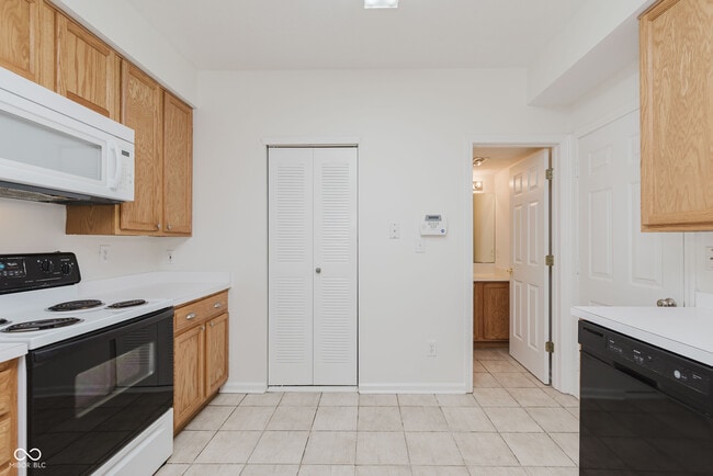 Building Photo - 8422 Enclave Blvd