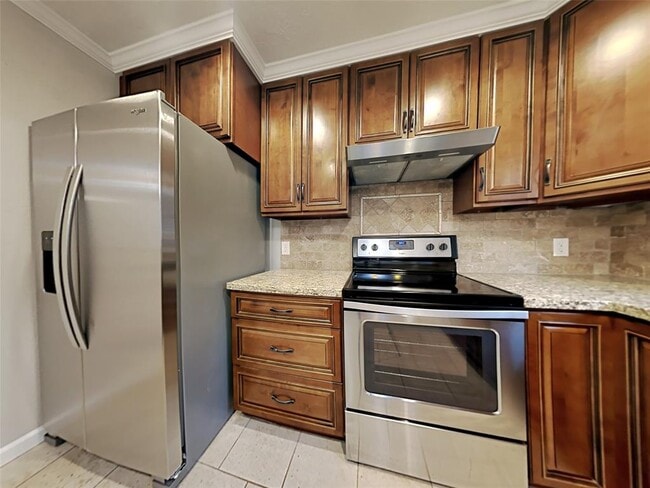 Building Photo - 11 Hickory Oak Dr