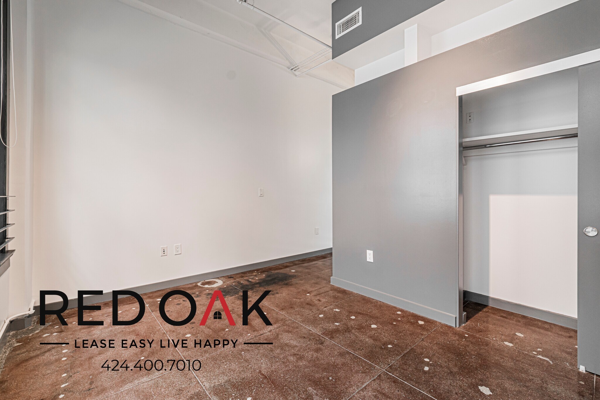 Building Photo - 430 S Broadway