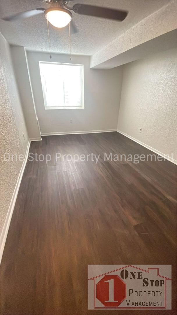 Building Photo - Beautifully Remodeled 2-bedroom, 1-bath ho...