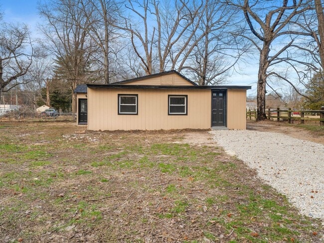 Building Photo - Secluded & Stunning: Move-In Ready 3-Bedroom Home with Bonus Rooms & Private Yard