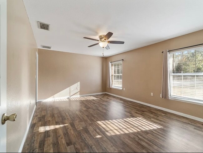 Building Photo - 6930 Bahia Rd