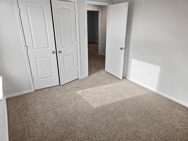 Building Photo - 410 Inks Ln