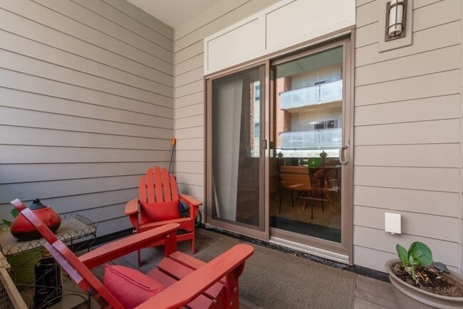 Building Photo - 769 Heath St