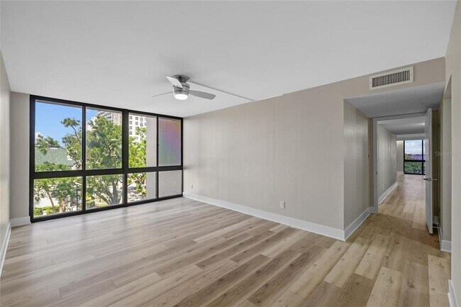 Building Photo - 3301 Bayshore Blvd