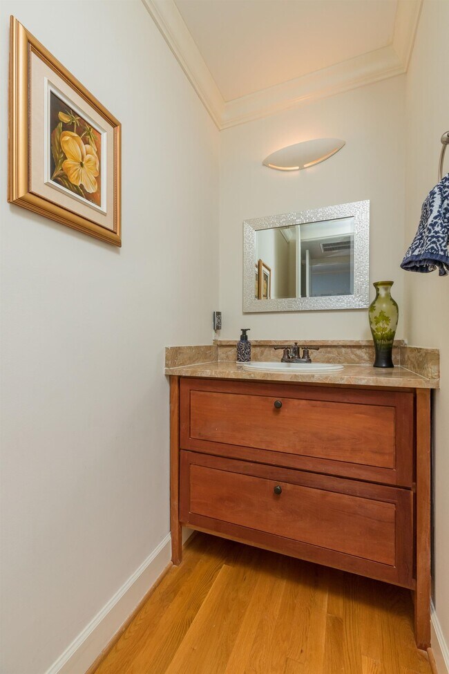 Building Photo - 313 S Forest Dune Dr