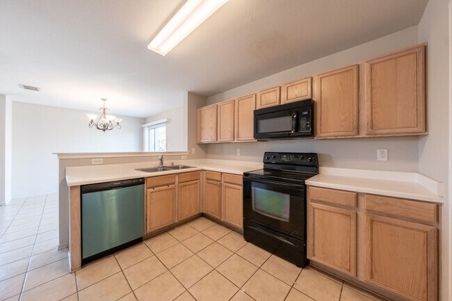 Building Photo - 520 Lewis Canyon Ln