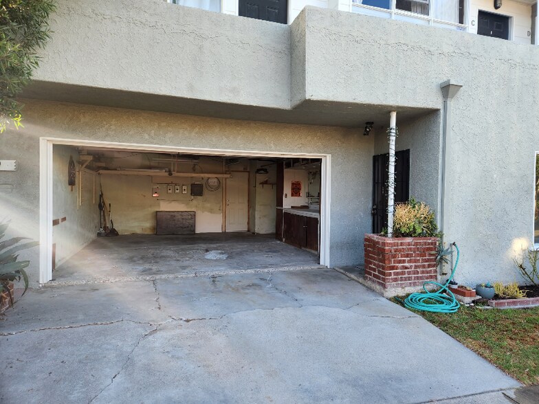 Building Photo - 1521 Marine Ave
