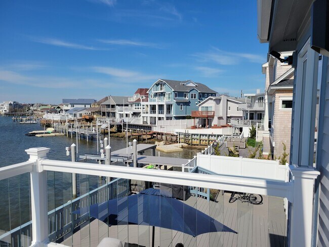 Building Photo - 8601 Fulton Ave