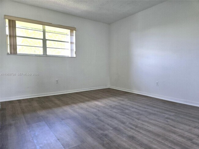 Building Photo - 300 NW 107th Ave