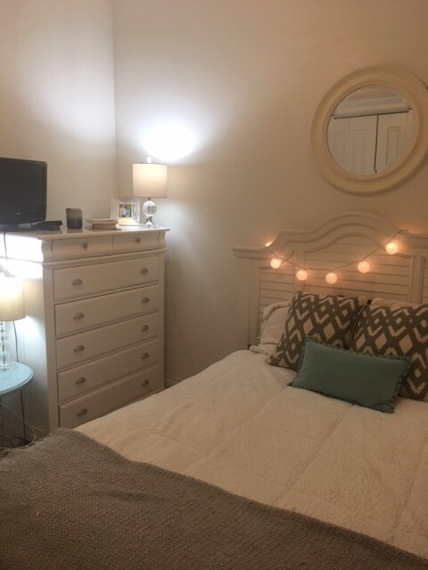 2nd Bedroom - 2129 W Potomac Ave