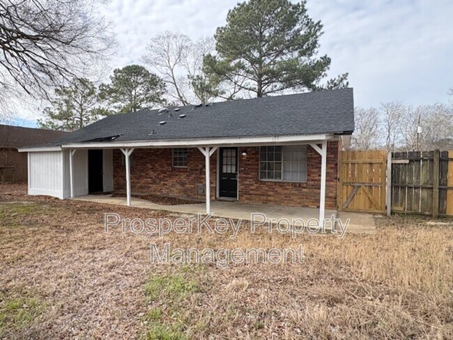 Building Photo - 3009 Montwood Ct