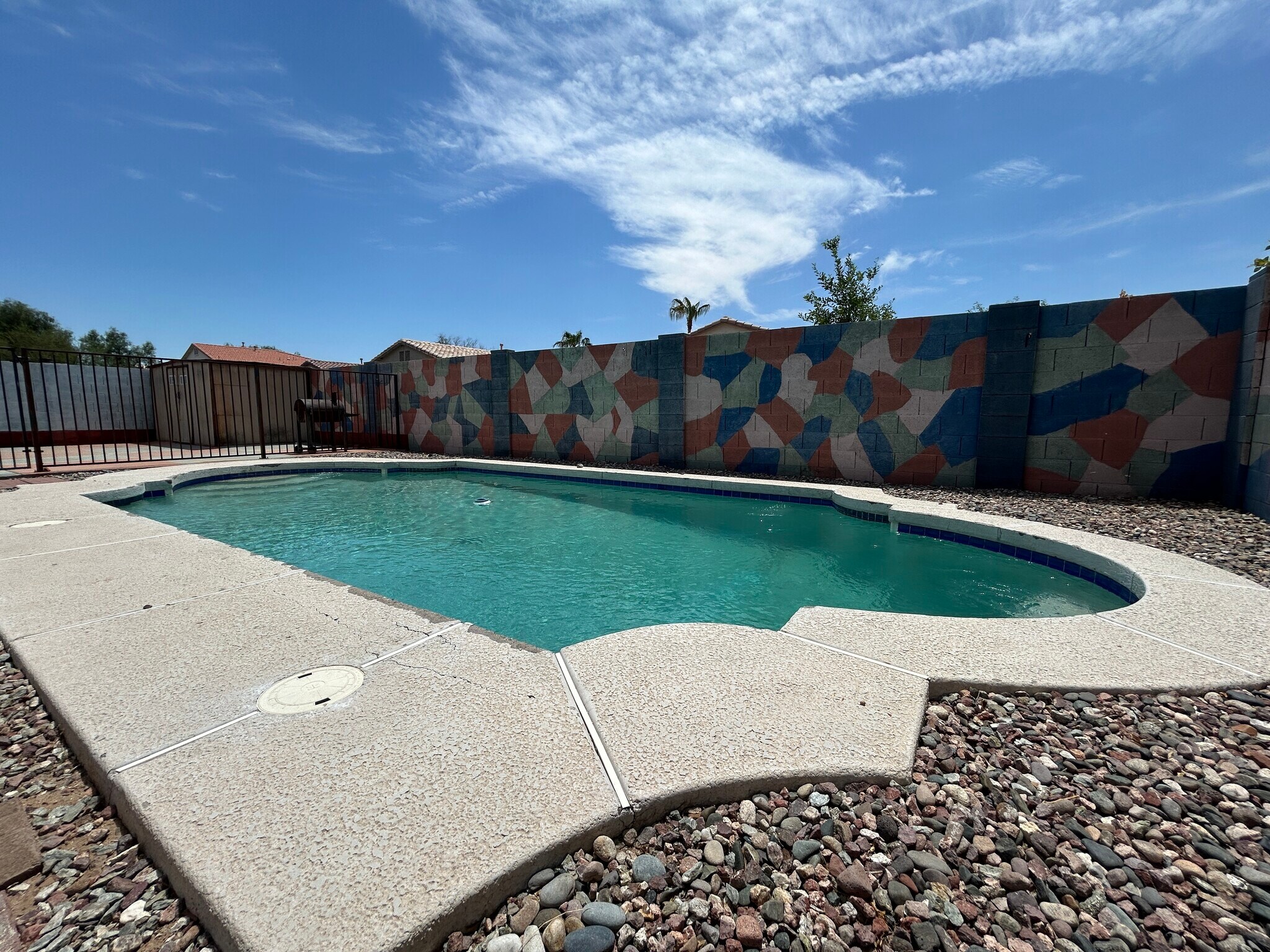Building Photo - 7399 W Solano Dr S
