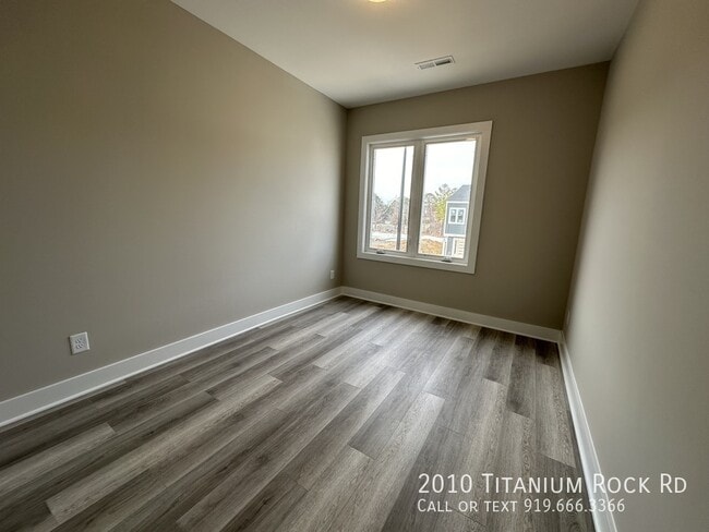 Building Photo - 2010 Titanium Rock Rd