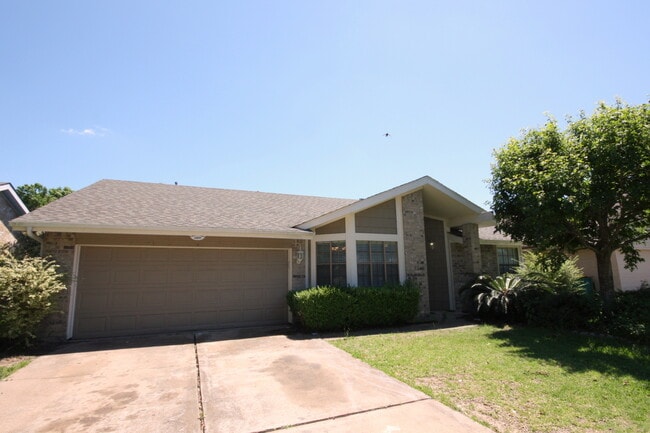 Building Photo - 22511 Braken Manor Ln
