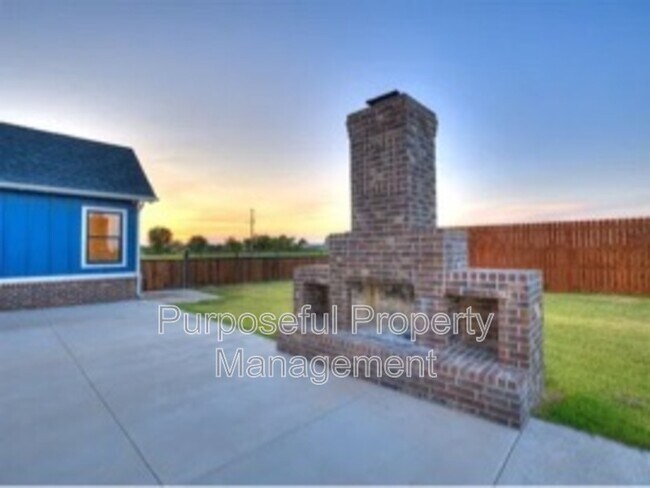 Building Photo - 115 Weaver Rd