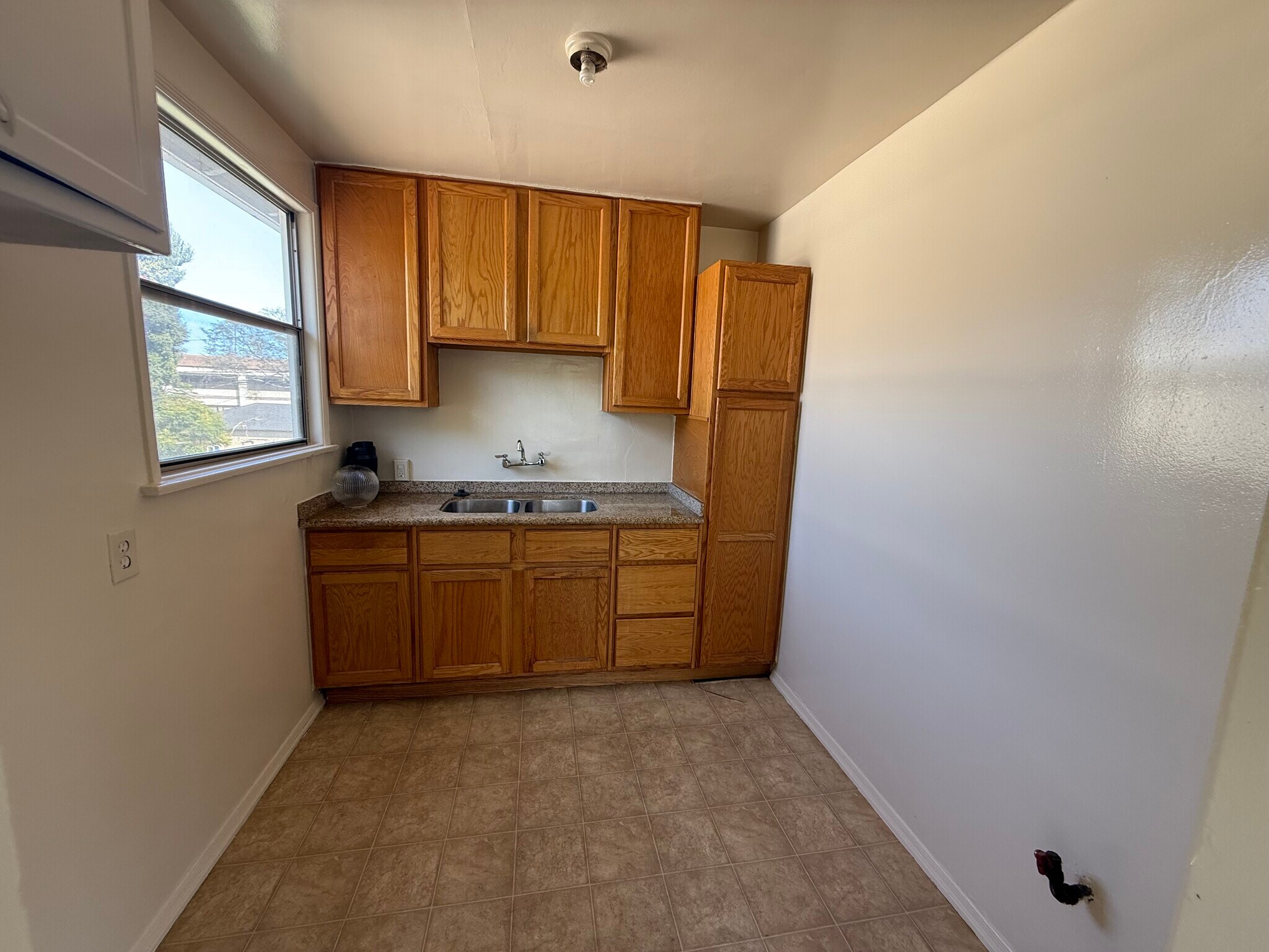 Building Photo - 4434 Linden Ave