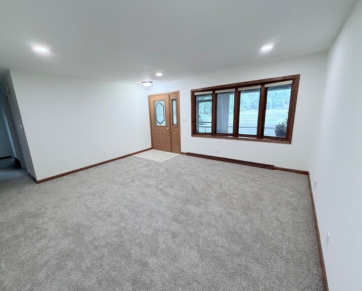 Building Photo - W4428 WI-11