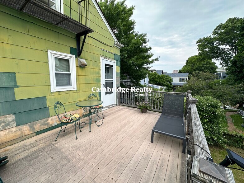 Building Photo - 16 Tremont St