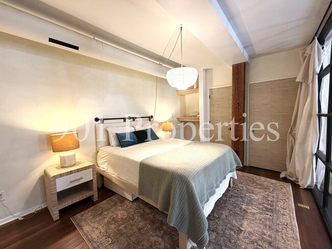 Building Photo - 66 S Front St