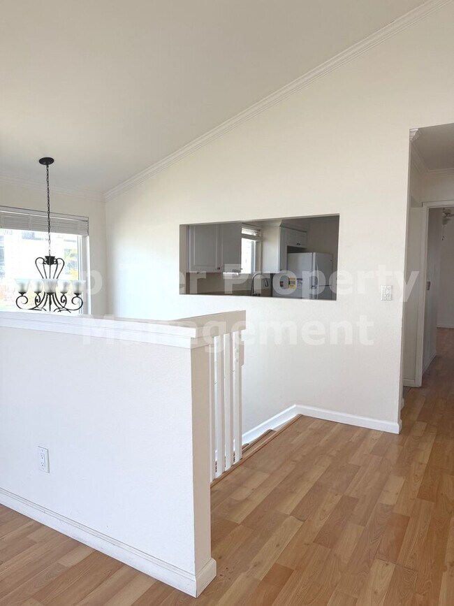 Building Photo - ***Beautiful Oceanfront 3 bed, 2 bath, 2,076 sqft House in Carlsbad Village - Available 06/15***