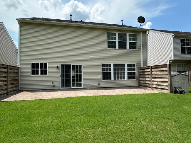 Building Photo - 12147 Bobhouse Dr