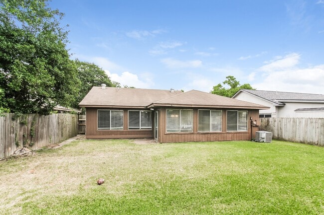 Building Photo - 12637 Autumn Mill Dr