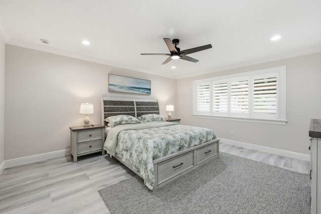 Building Photo - 1479 SW Seahawk Way