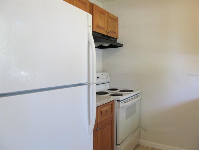 Building Photo - 300 Colonia Ln