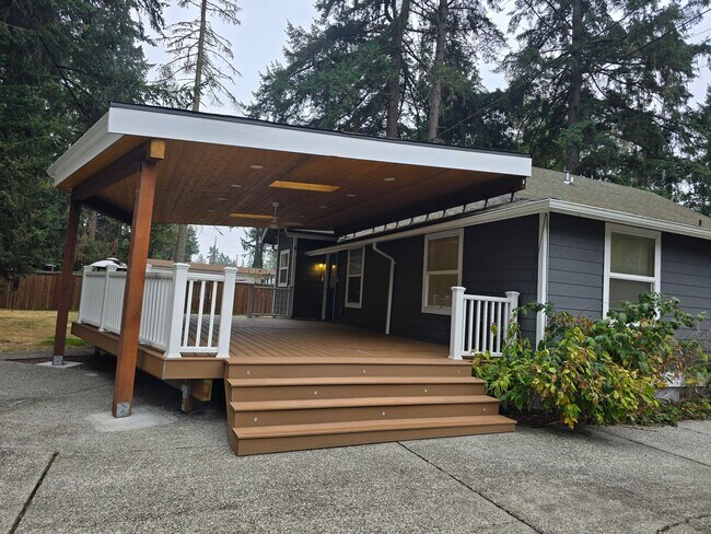 Building Photo - 12911 Gravelly Lake Dr SW