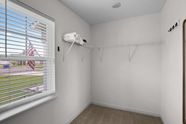 Building Photo - 410 Silverstone Pl