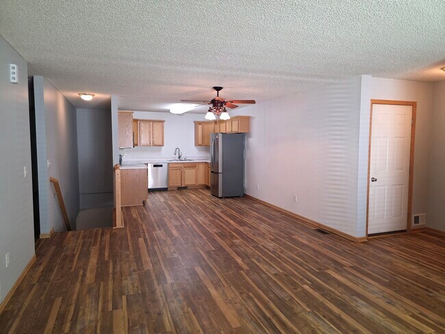 Kitchen/dining - 804 Ivy Ridge Ln