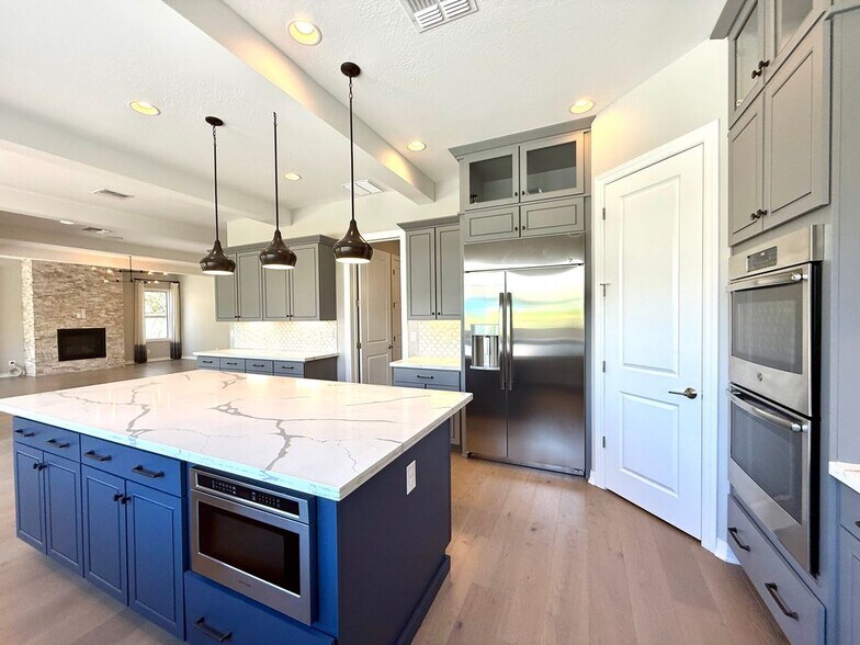 Building Photo - 2006 W Union Park Dr