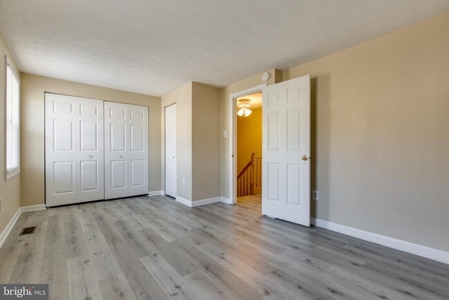 Building Photo - 7805 Edmunds Way