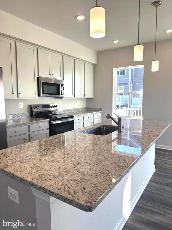 Building Photo - 57 Brookfield Mews