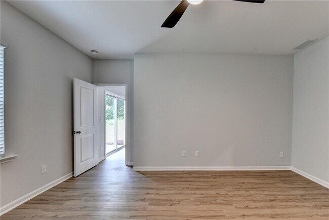 Building Photo - 175 Grey Falcon Ave