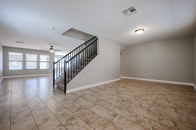 Building Photo - Amazing 5 bedrooms and bathrooms in one of the best school districts!
