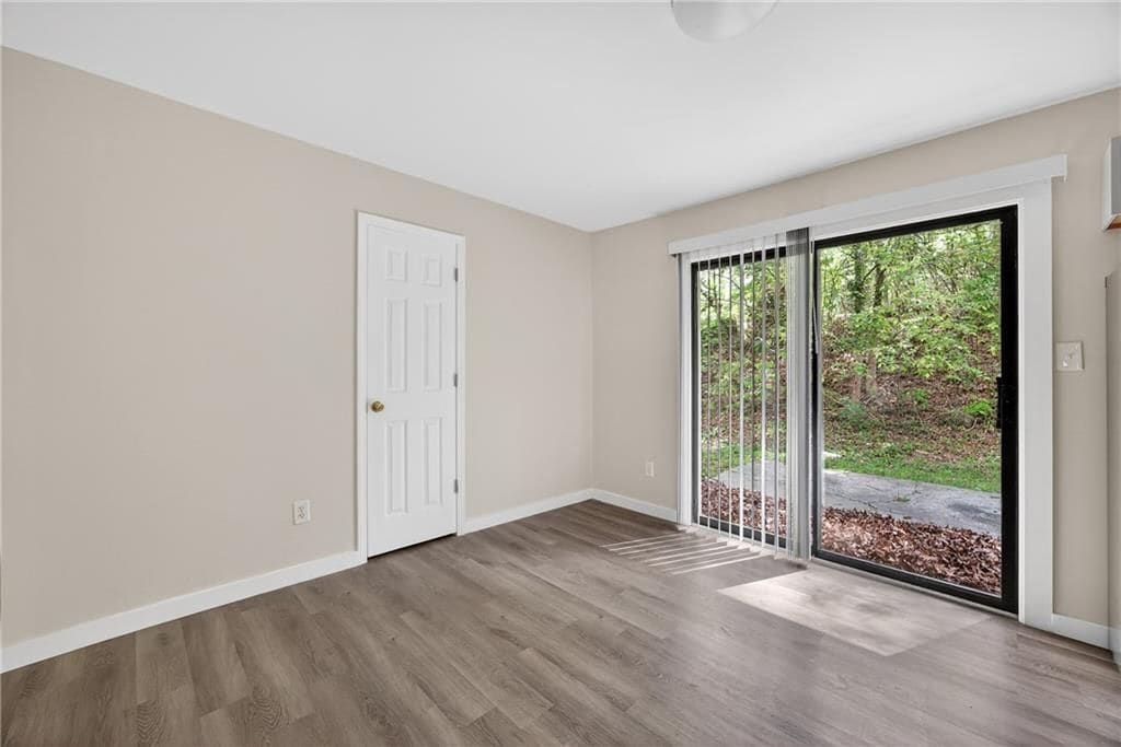 Building Photo - 6000 Mallory Rd