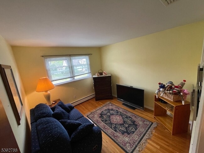 Building Photo - 42 Willow Way